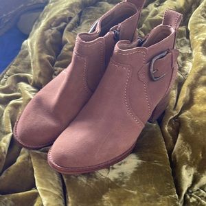 Ugg suede booties size 7
